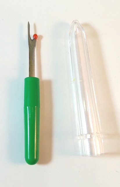 n-Ξηλωτήρι-μικρό-μέγεθος.jpg Ξηλωτήρι - Seam Ripper, μικρό μέγεθος