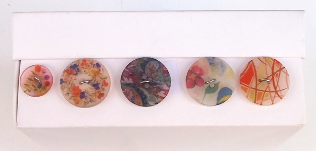 Κουμπιά με ζωγραφιές Νο 36