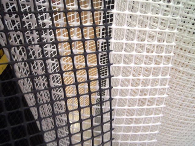 OLYMPUS DIGITAL CAMERA Πλαστικός καμβάς χειροτεχνίας - Plastic canvas - μάτι 10 x 10 χιλ.